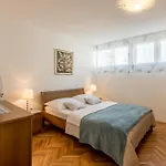 شقة Two Spalatina
